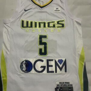 Paige Bueckers Dallas Wings Autograph Signed Jersey #5